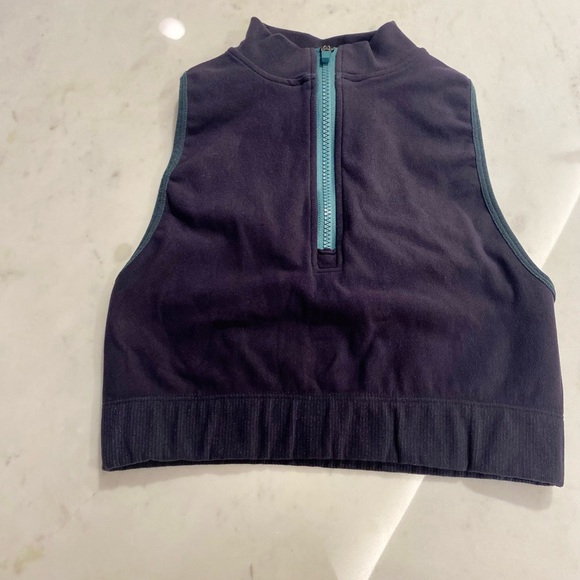 Fabletics SPORTS BRA from Madeleine Petsch line - Picture 2 of 4